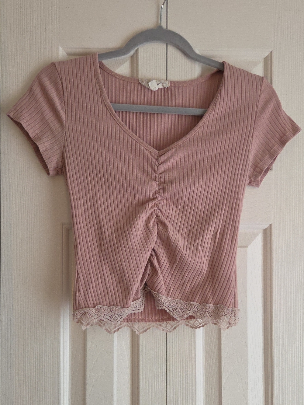 Pink Rose Ribbed Ruched V-Neck Crop Top — Dusty Rose Pink